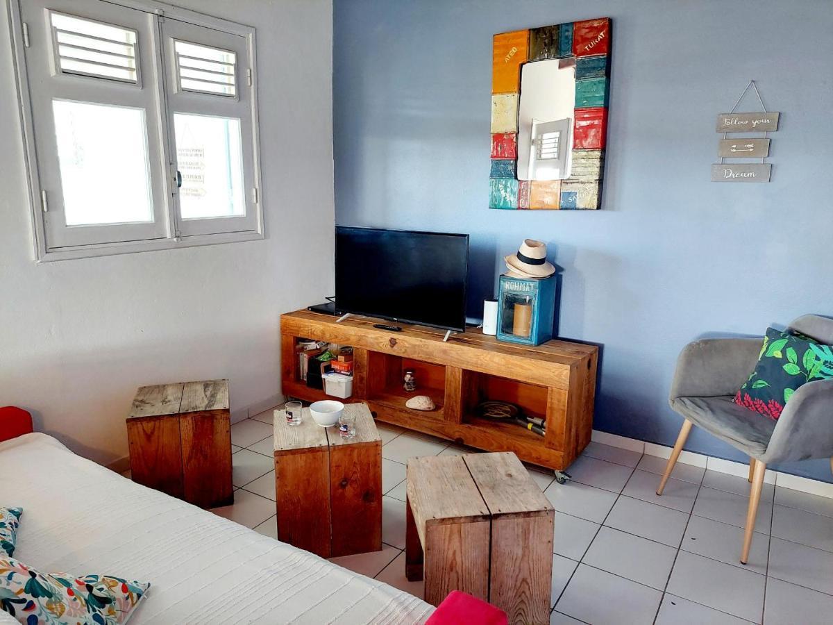 Les Cles D'Emakeys Apartamento Sainte-Anne  Exterior foto