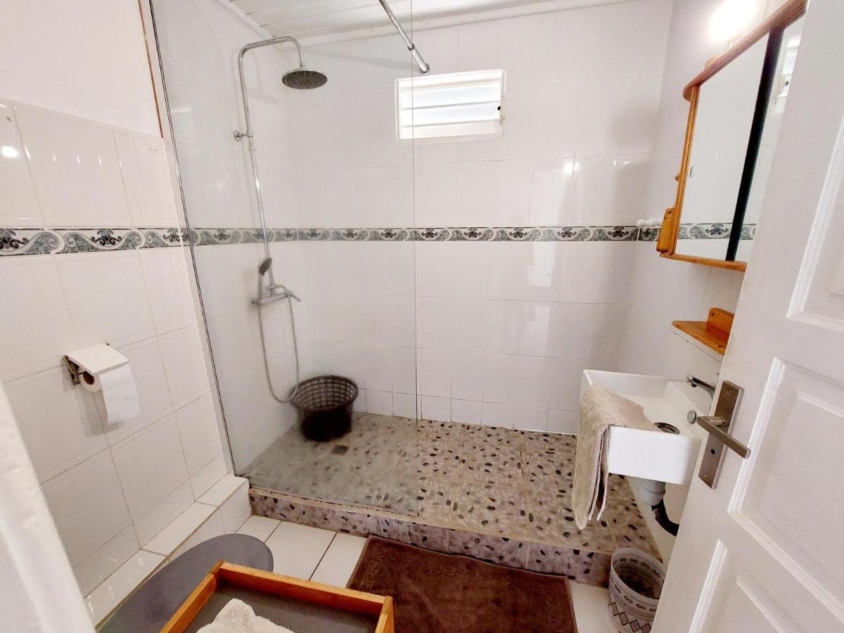Les Cles D'Emakeys Apartamento Sainte-Anne  Exterior foto
